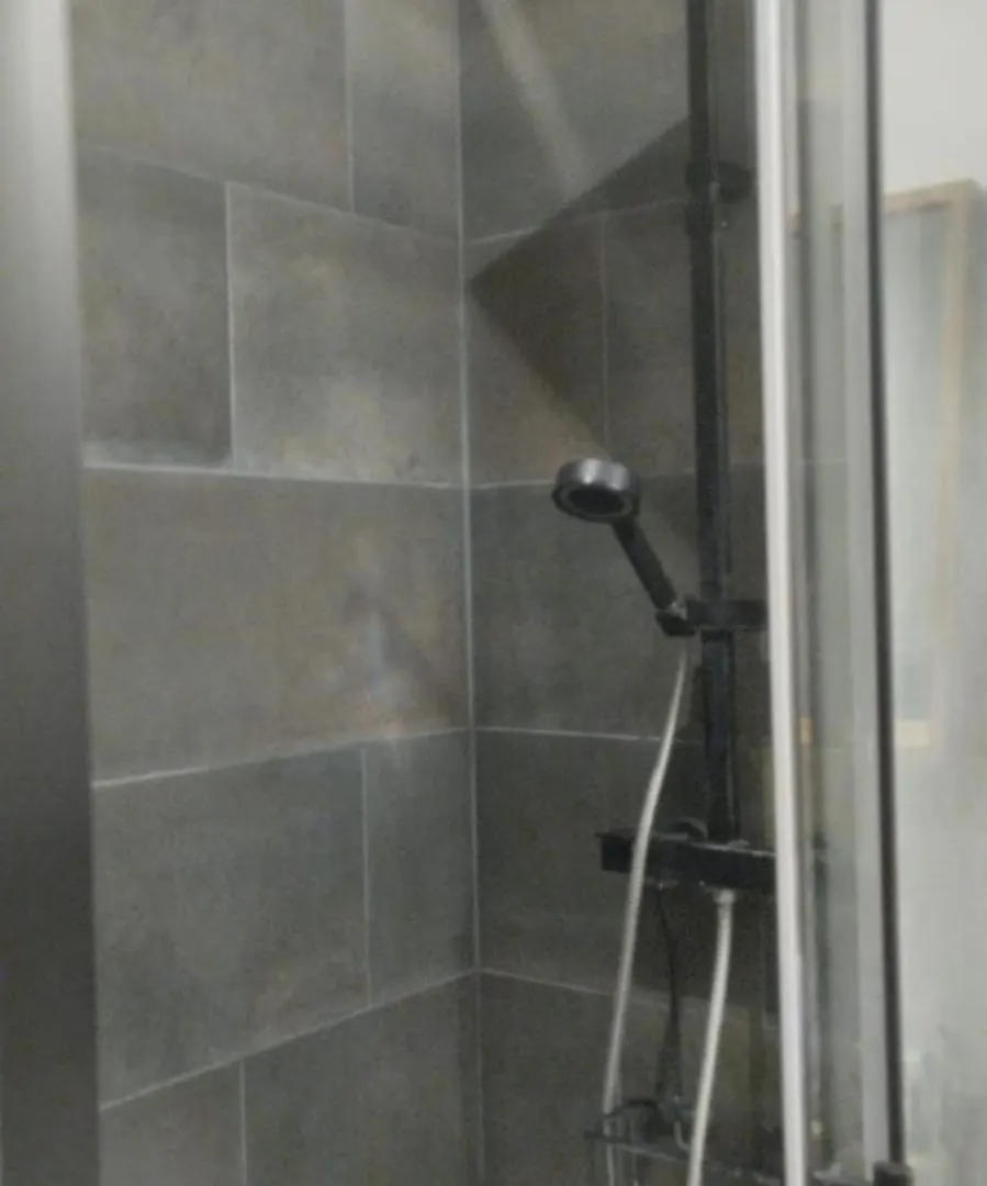 Chambre Du The, Sdb Partagee Chavagne France